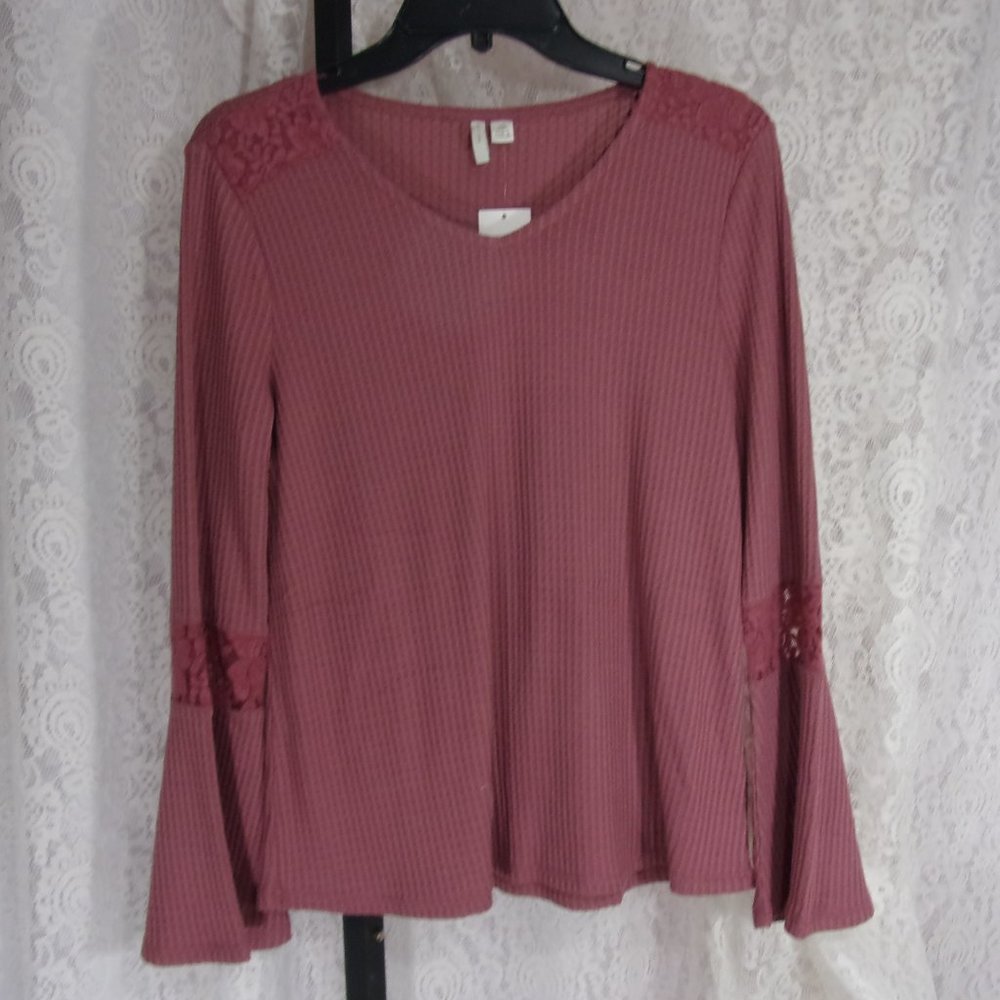 Rose Mauve Knit Top Accent Lace on Sleeve Size XS NWT